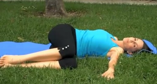 Ejercicios de Yoga para Aliviar el Dolor de Espalda. Video