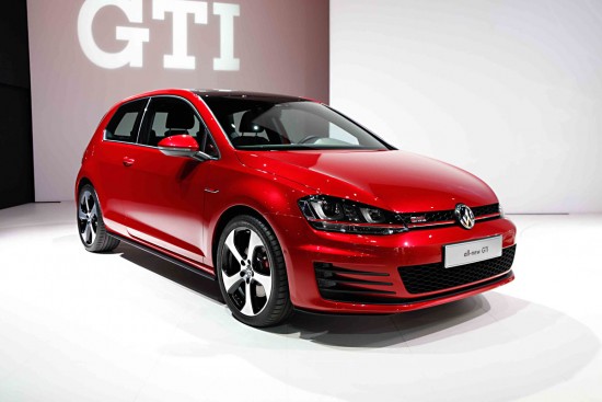 Volkswagen-Golf-GTI-2015-1